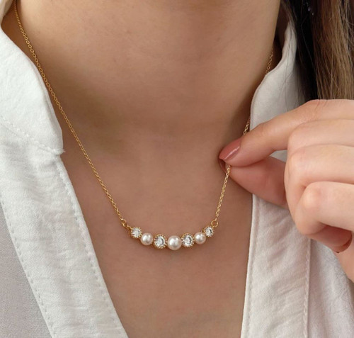 گردنبندمینیمال مرواریدی جدیدکاملاطرح طلا.ژوپینگ،آبکاری طلا ۱۸عیار