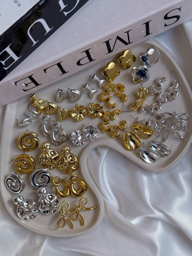 گوشواره دریایی جدید میخی ؛رنگ ثابت آبکاری وارداتی؛بسیارسبک